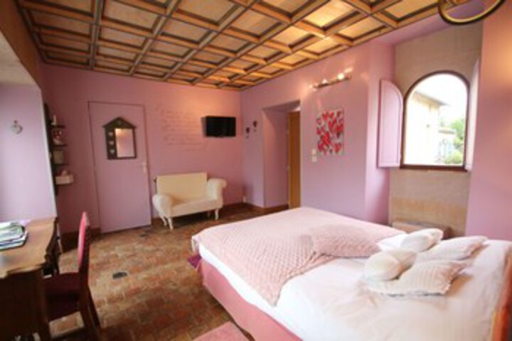 Room 16 of 27