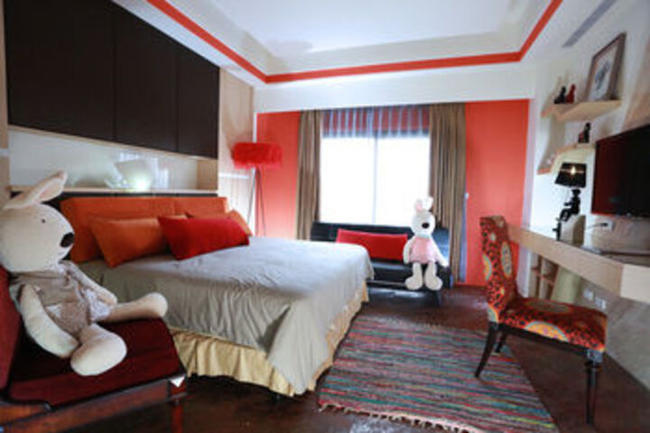 Room 25 of 53