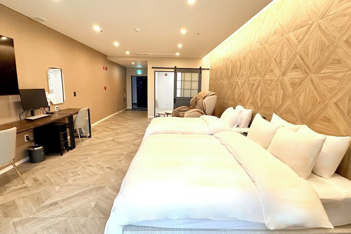 Room 64 of 140
