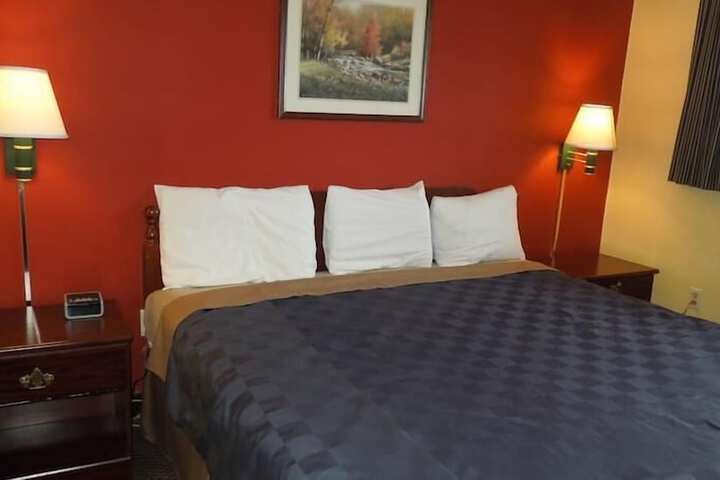 Room 2 of 7