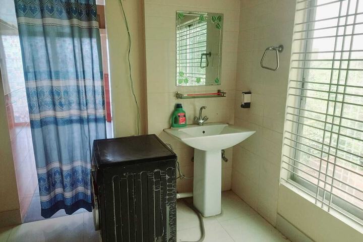Room 2 of 22