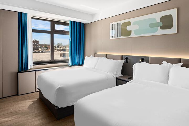 Grand 2 Double Beds (3 of 8)