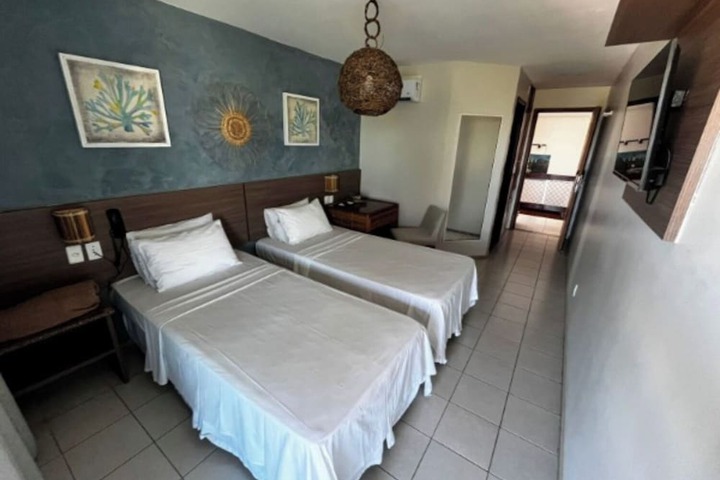 Room 12 of 20