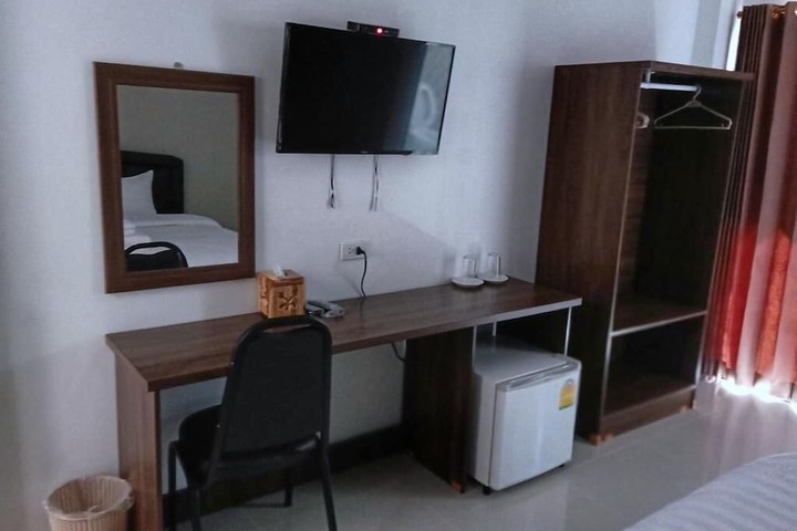 Room 7 of 10