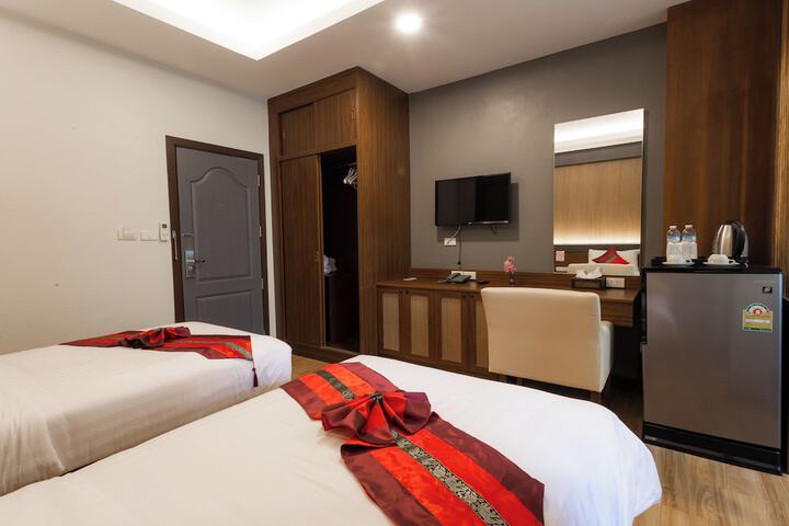 Room 33 of 61