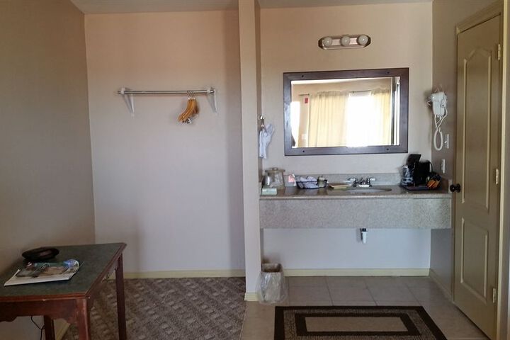Room 26 of 47