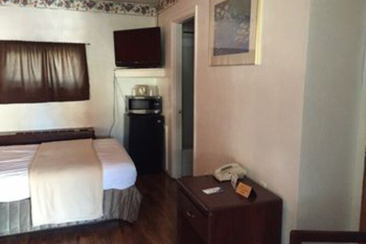 Room 42 of 44