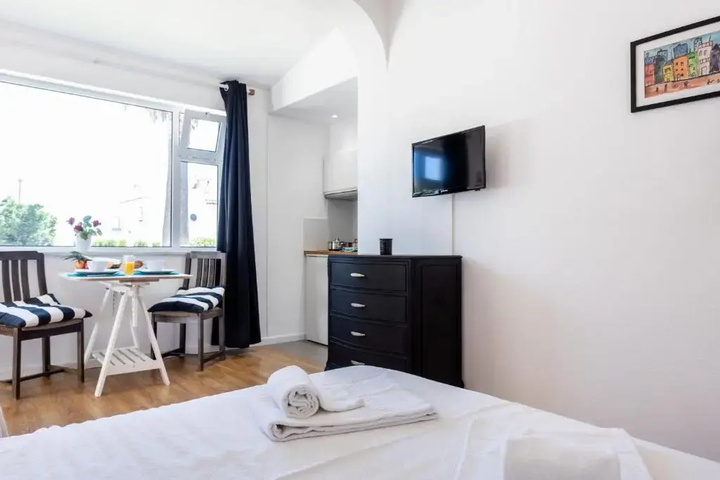 Room 3 of 15