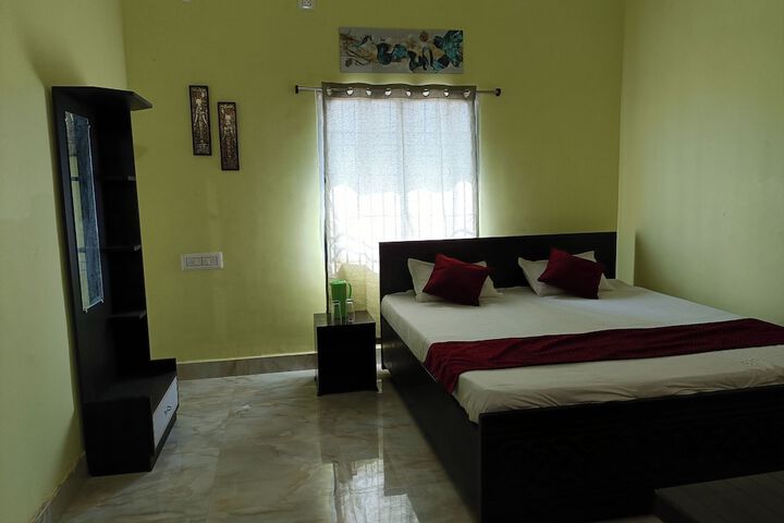 Room 8 of 44