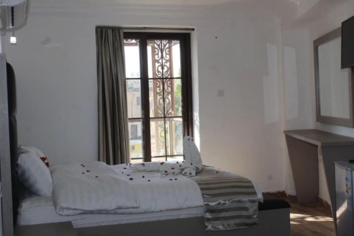 Room 5 of 36