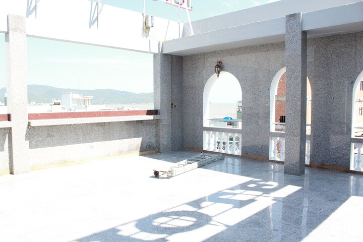 Terrace/Patio 17 of 33