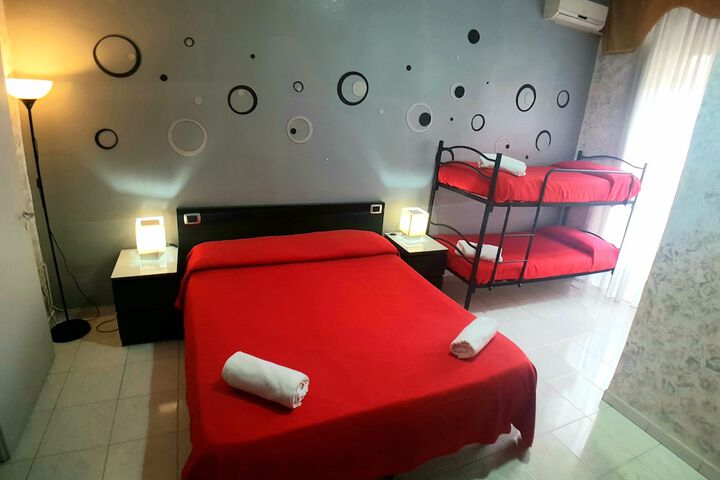Room 13 of 63