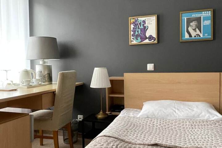Room 16 of 54