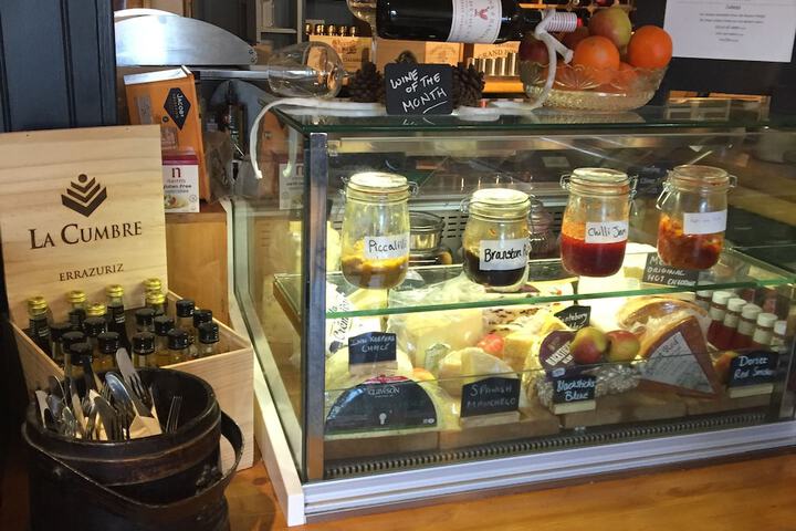 Dining 72 of 109