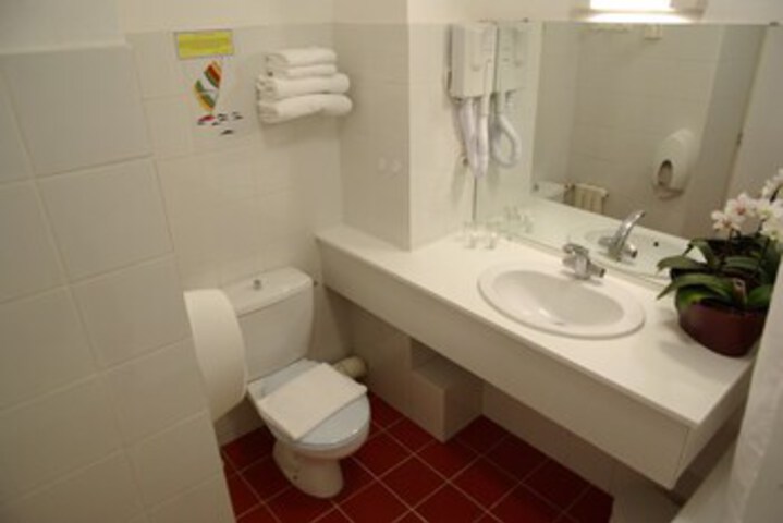 Room 3 of 23