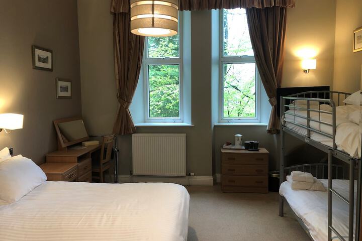Room 15 of 124