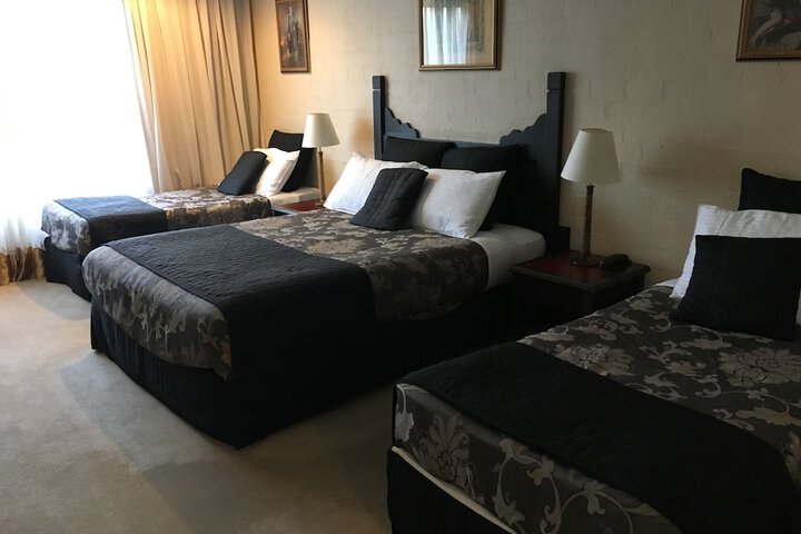 Room 5 of 61