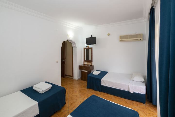 Room 21 of 121