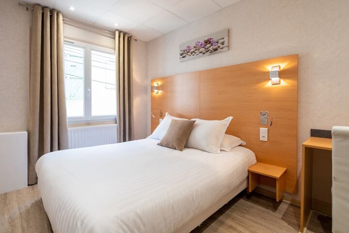 Room 6 of 39