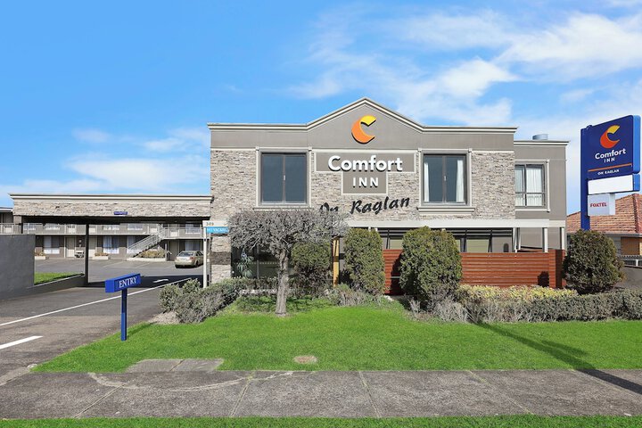 Hotel Entry