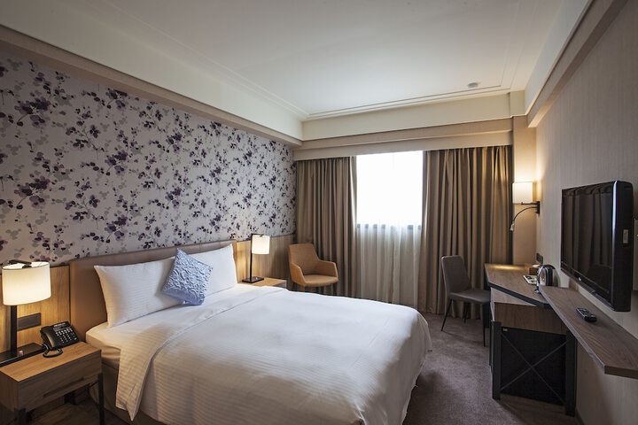 Room 4 of 26
