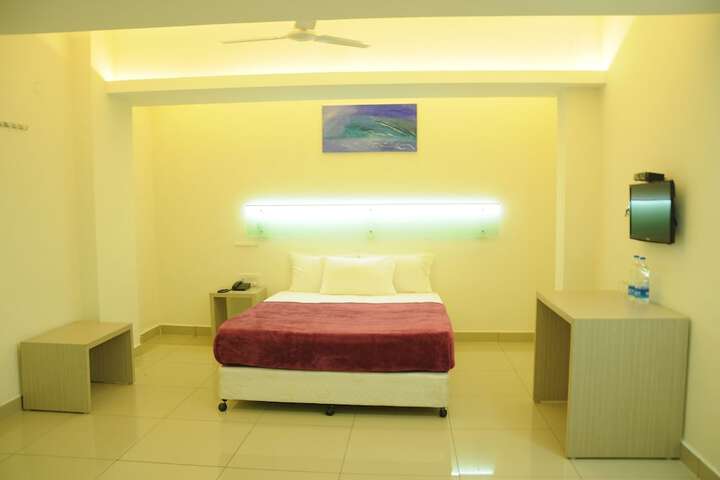 Room 11 of 29