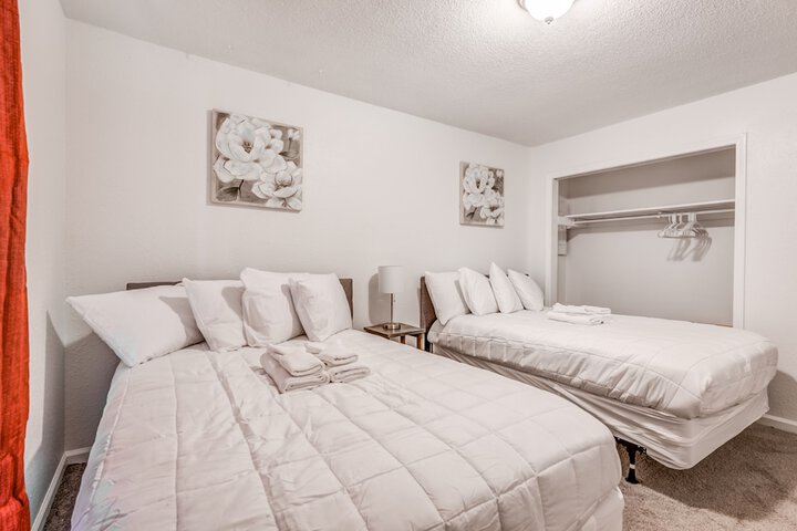 Room 4 of 41