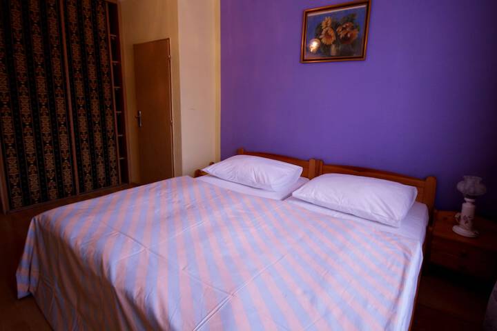 Room 3 of 45