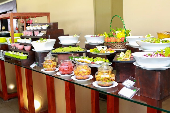 Dining 104 of 162