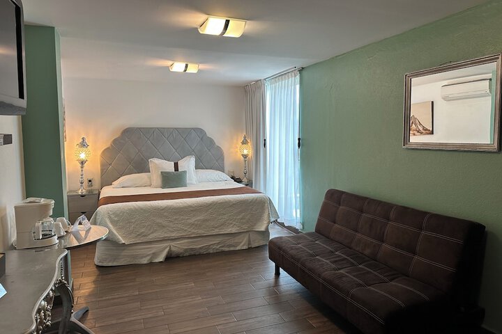 Room 12 of 75