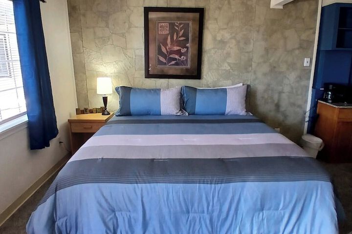 Room 4 of 35