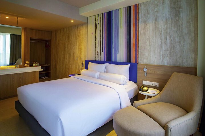 Room 7 of 38