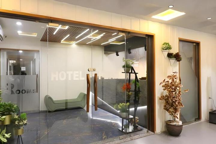 Hotel Pearl Residency