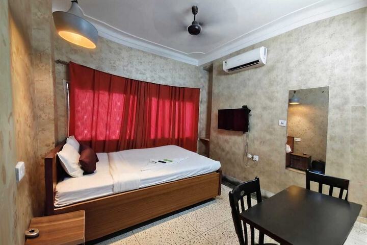Room 18 of 83