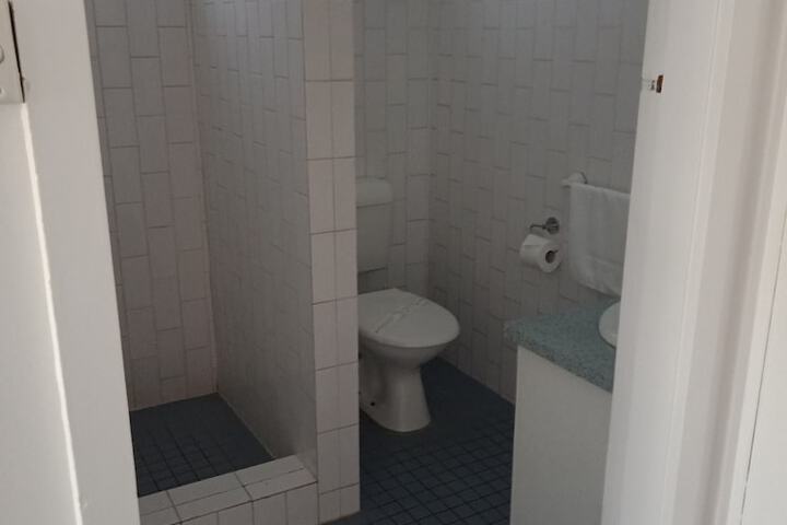 Room 31 of 40