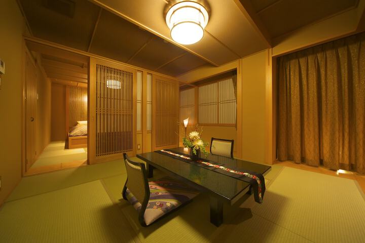 Room 8 of 114