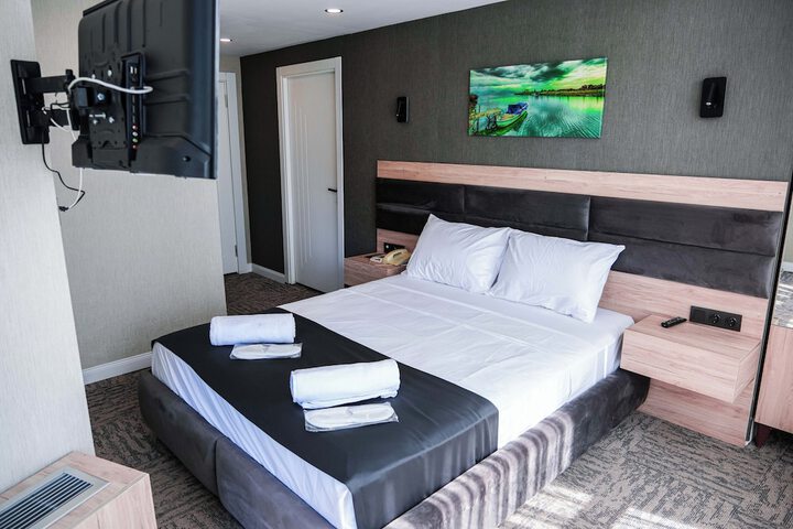 Room 4 of 21