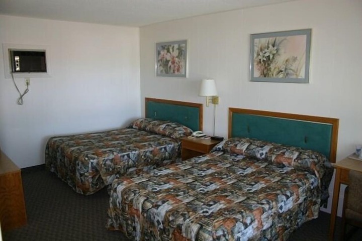 Room 3 of 16