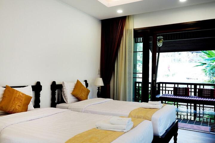 Room 10 of 40