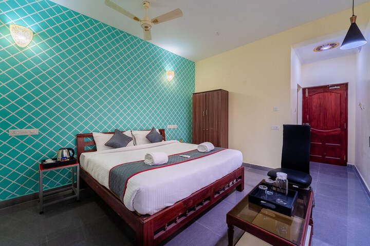 Room 12 of 37