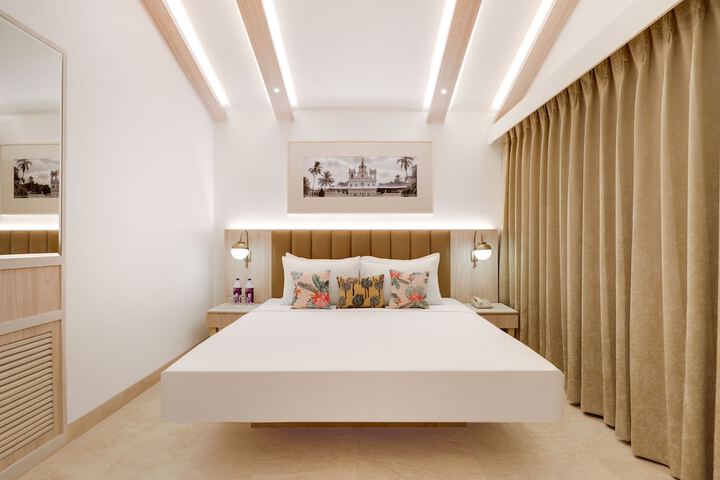 Room 27 of 59