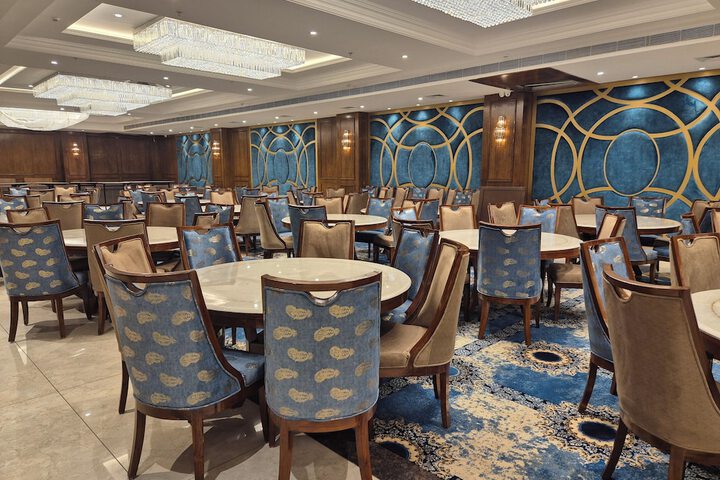 Ballroom/Hall 44 of 55