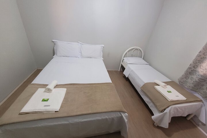 Room 13 of 32