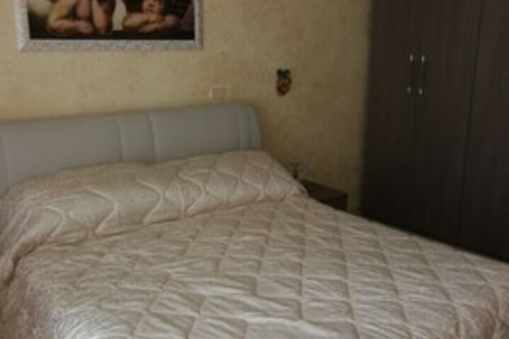 Room 17 of 52