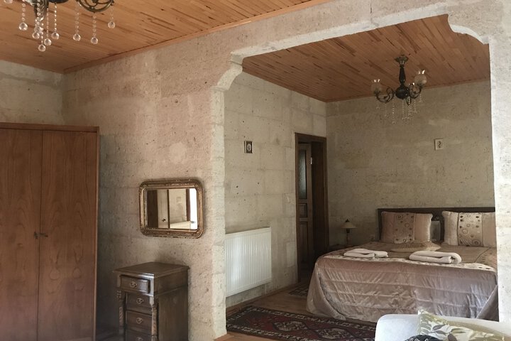 Room 2 of 19
