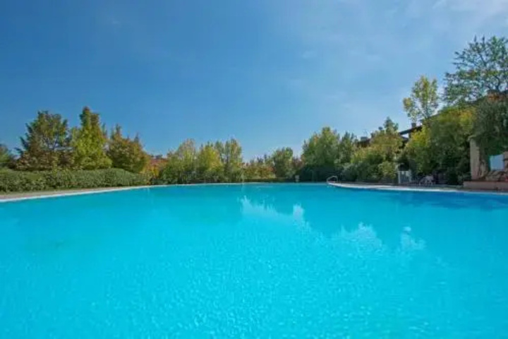 Pool 6 of 11