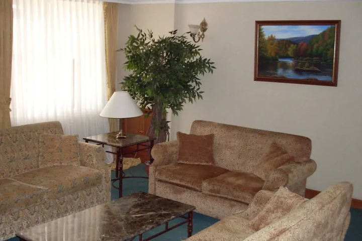 Room 2 of 21