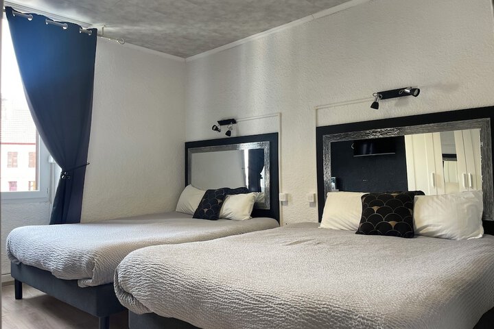 Room 2 of 11