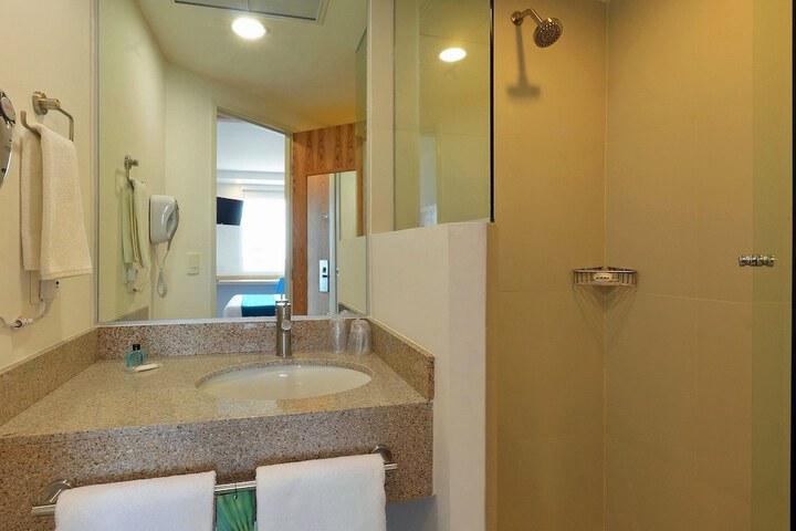 Room 18 of 53
