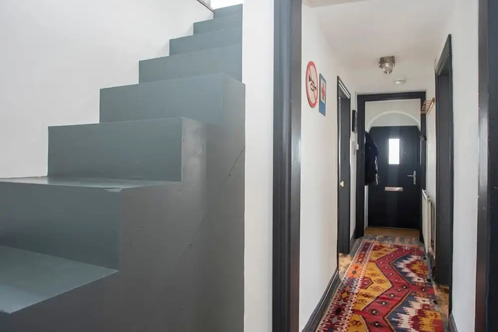 Room 11 of 20